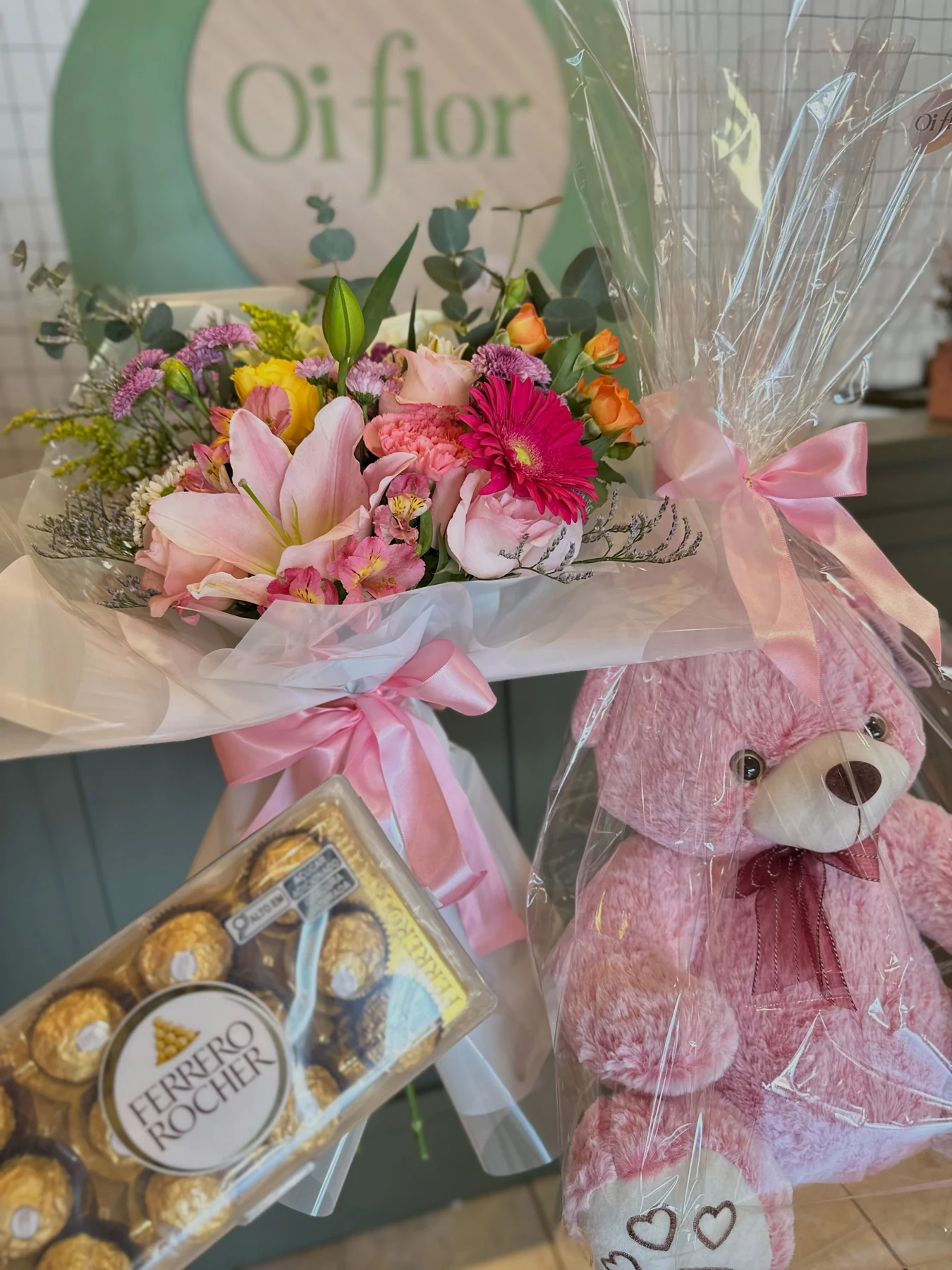Flores e um abraço — trabalho real da Oi Flor