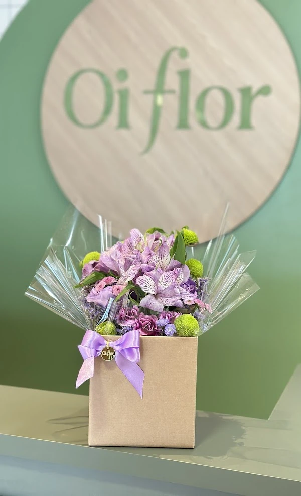 Box floral em tons suaves — trabalho real da Oi Flor